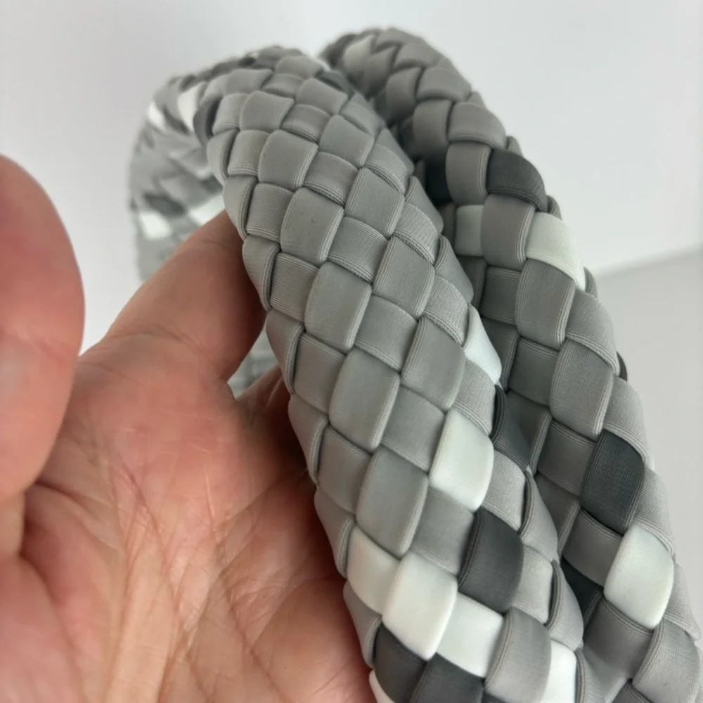 Haute Shores/Carrie Aspen-Mini Woven Hobo Bag in Grey-EUC